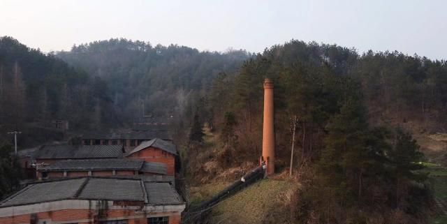 湖北大山里面的三线厂工厂迁出倍感荒凉停而不废堪称奇迹开云 开云体育平台(图3)