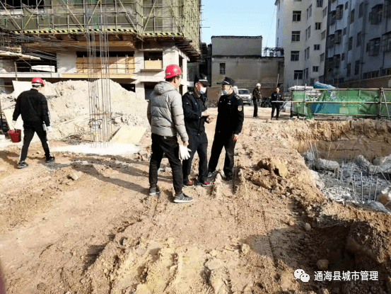 通海多部门联合对建筑垃圾（含渣土开云体育 开云官网）、石料矿山散体物料运输车辆展开整治行动